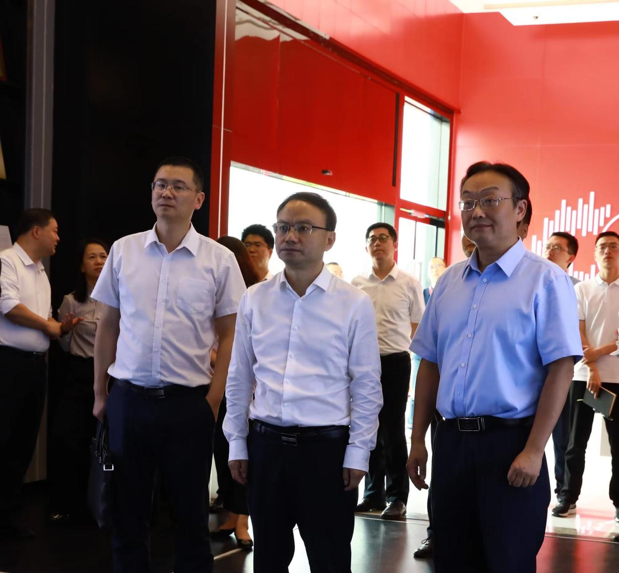 重庆市长寿区区长戴明莅临同城双活数据中心走访调研